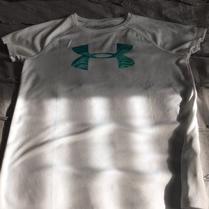 UnderArmour athletic tee